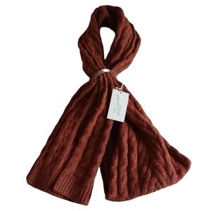 NWT Universal Thread OS Rust Cableknit Scarf